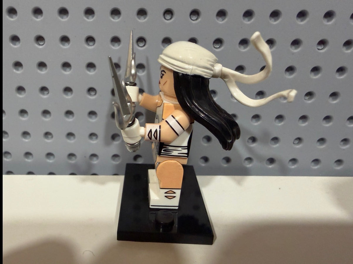 LEGO Marvel Elektra White Suit Daredevil Custom Minifigure